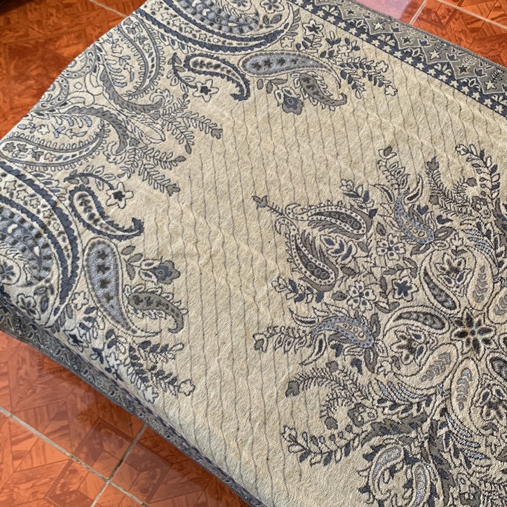 Womens paisley shawl - Picture 7 of 10